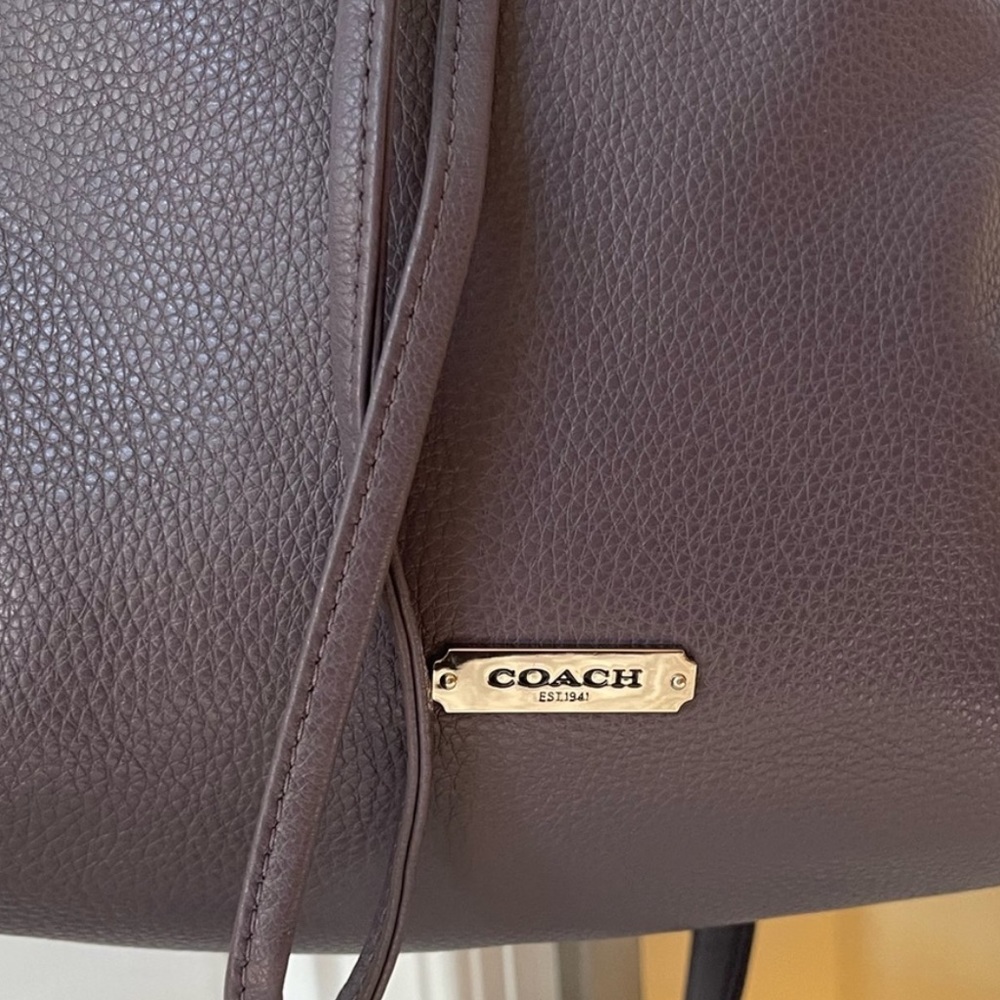 Coach bucket bag - Picture 4 of 11